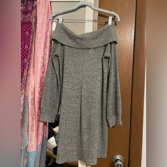 Abercrombie & Fitch Sweater Dress - Picture 2 of 3